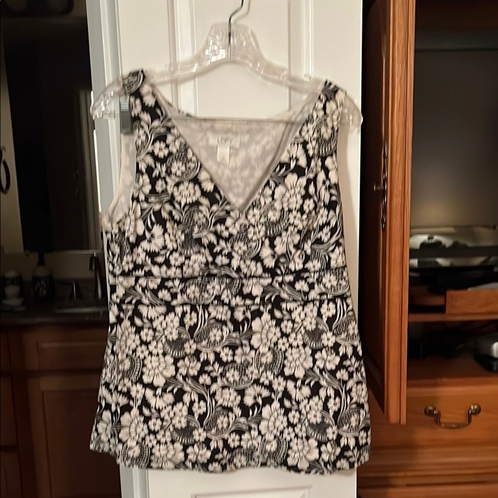 LOFT Black and White Floral Cotton Top
